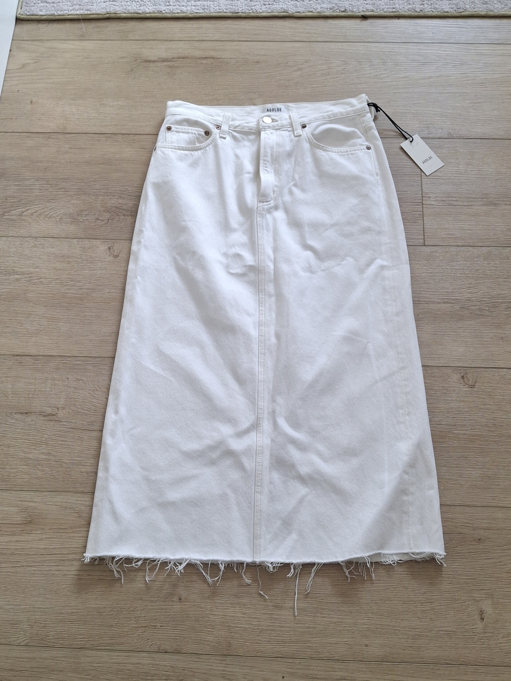 NWT AGOLDE Della White Denim Midi Skirt Raw Hem Frayed Size 27